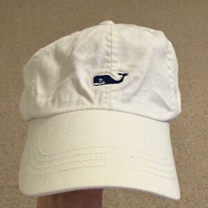 White Vineyard Vines baseball hat